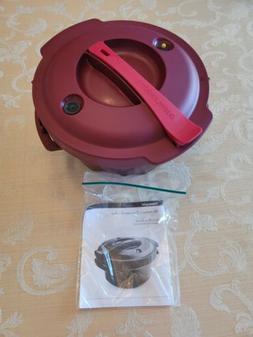 Tupperware 3 qt. Microwave Pressure Cooker, Brand New
